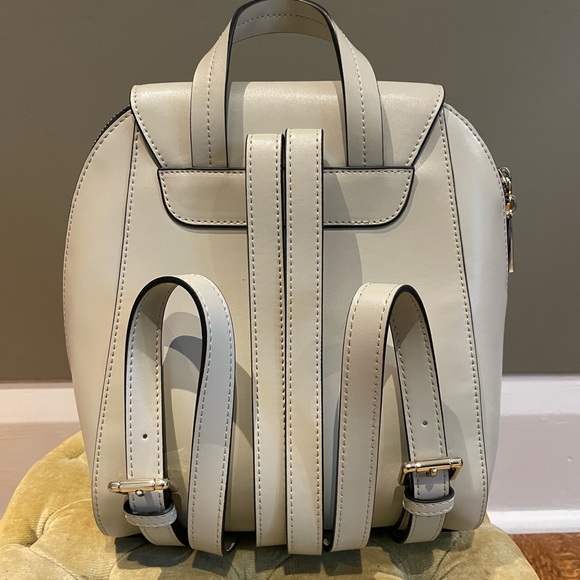 Danier leather knapsack purse - Picture 2 of 6